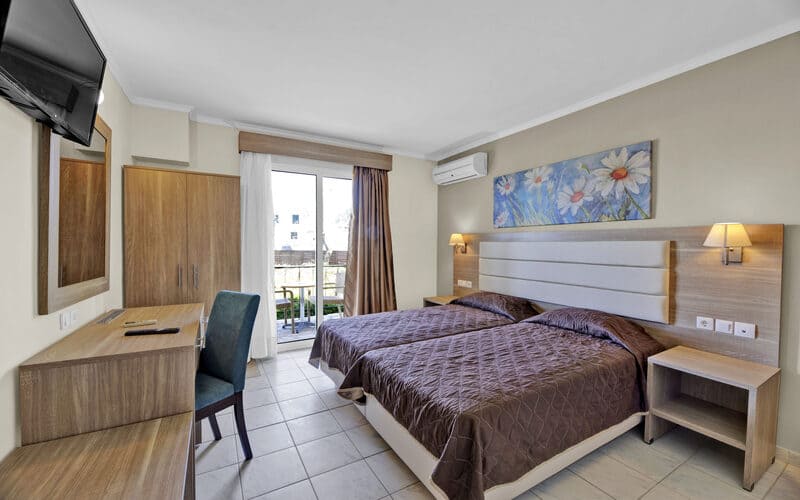 HOTEL MESSONGHI BEACH